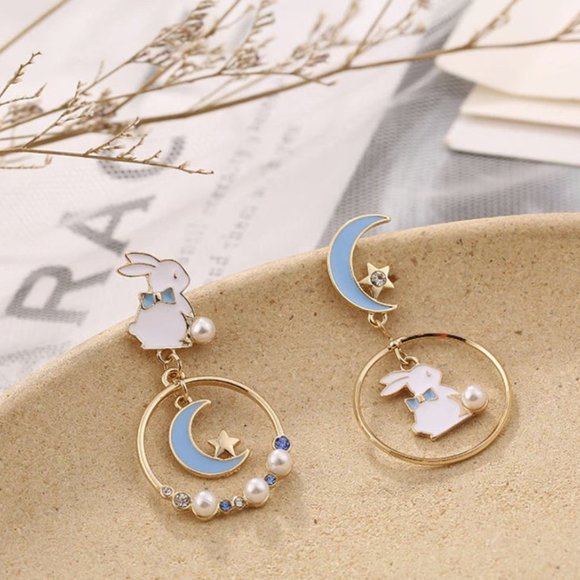 Bunny Pearl Round Earrings - Blue - Picture 1 of 7